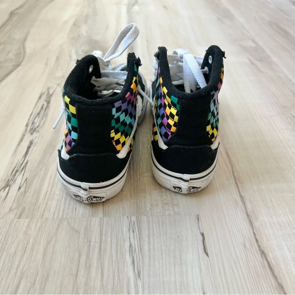Vans Girls checkered Hi tops - Picture 3 of 7